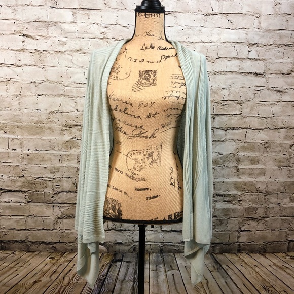 Anthropologie Sweaters - MOTH • Anthropologie BOHO Lightweight Sweater